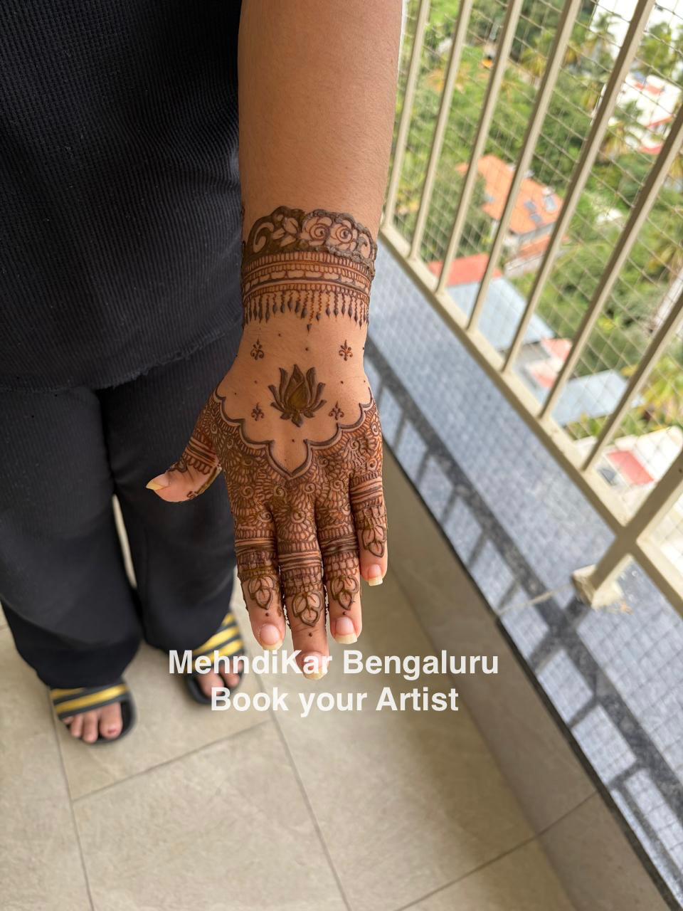 Mehndi design 4